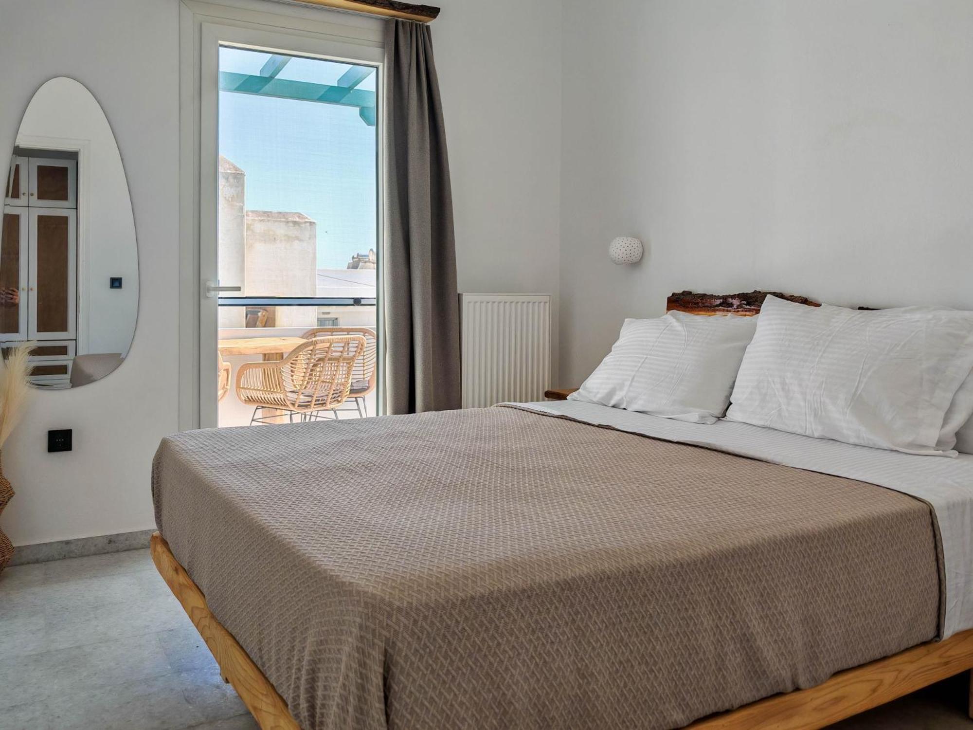 Paraga Suites Naxos City ภายนอก รูปภาพ