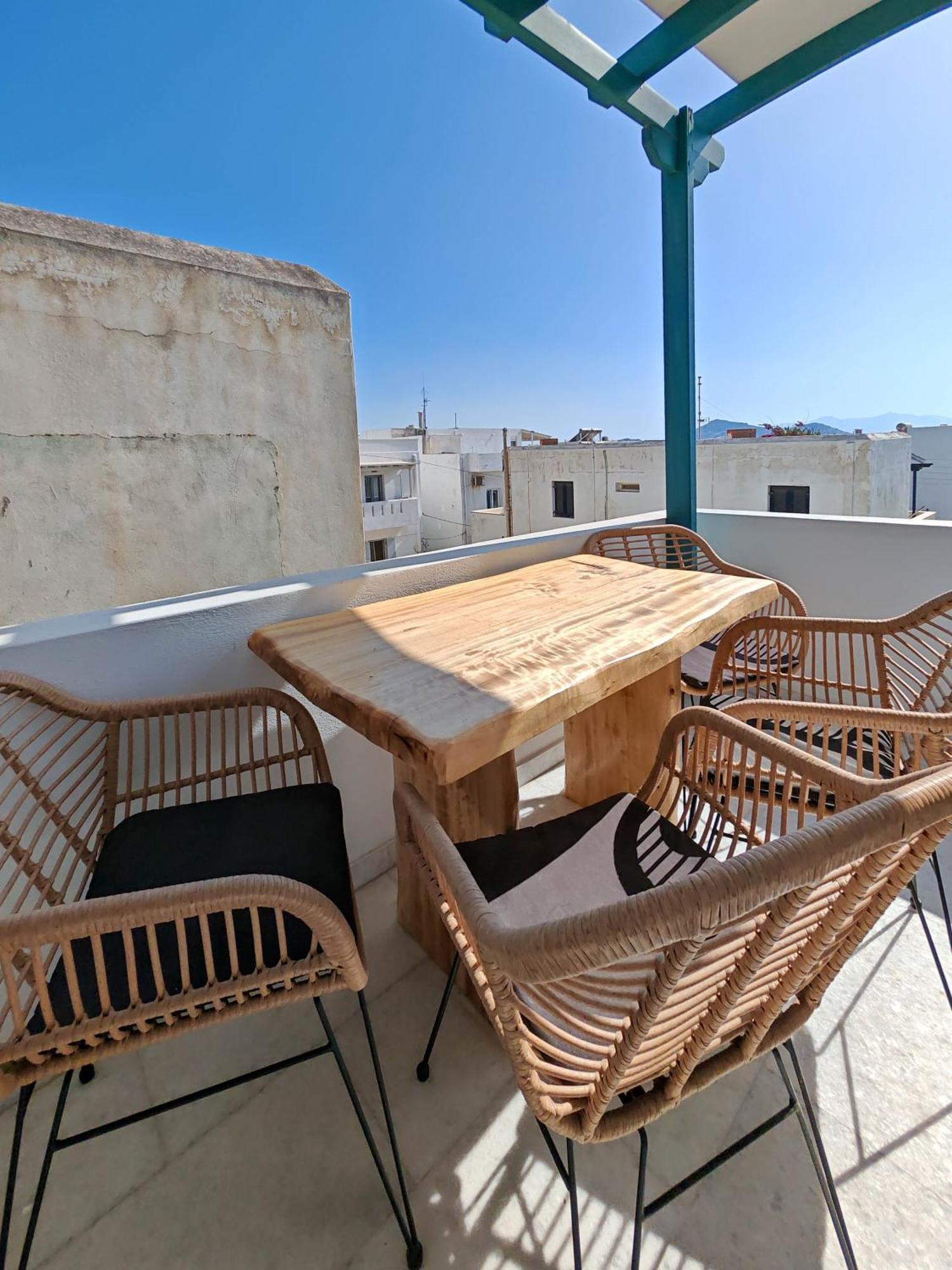 Paraga Suites Naxos City ภายนอก รูปภาพ