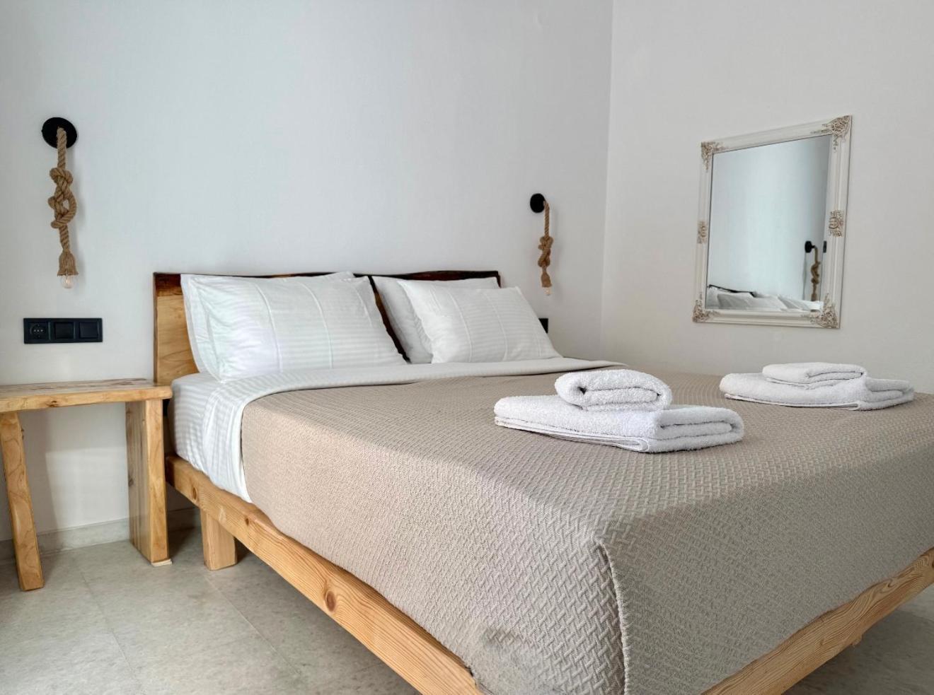 Paraga Suites Naxos City ภายนอก รูปภาพ